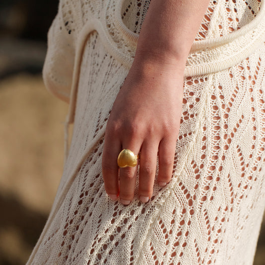 Bague avec pièce cœur effet brossé
