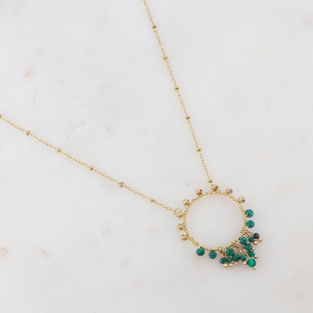 Collier composé d'un anneau doré et de perles en pierres naturelles malachite 40+5 cm