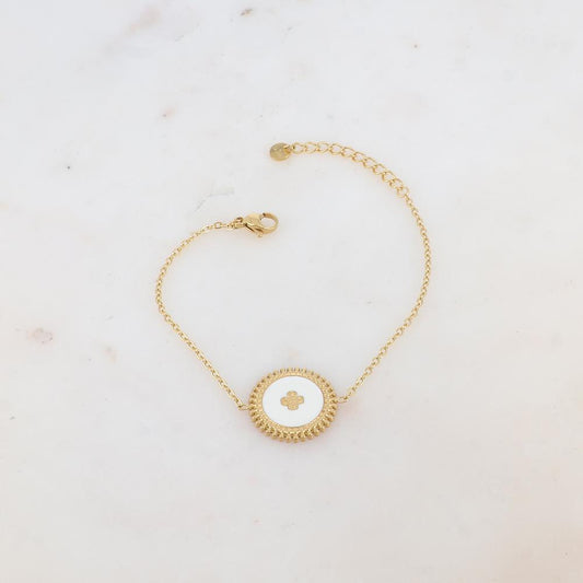 Bracelet avec pièce ronde émaillée, fleur gravée