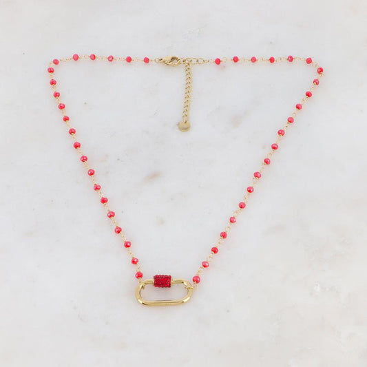 Collier doré embelli de perle en pâte de verre rouge et d'une boucle ovale ornée de strass rouges/siam 40+5 cm