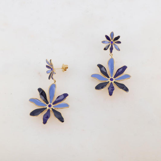 B.O à puce avec 2 fleurs émaillées et 2 strass 2,8 x 5 cm.