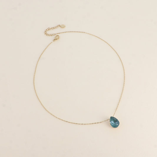 Collier - Pendentif cristal de Swarovski® en forme de goutte - Longueur du collier : 40+5 cm - Dimensions du cristal : 10x14 mm - Pine green ignite
