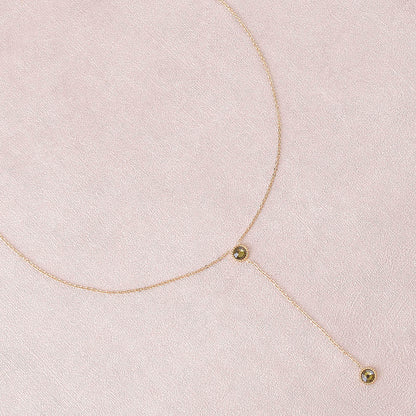 Collier Y - Orné de cristaux de Swarovski® - 40+7 cm - Longueur de chaîne pendante : 6 cm - Dimensions des cristaux : 5x5 mm - Kaki