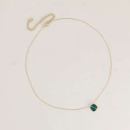 Collier orné de cristal de Swarovski® 8 mm - Longueur de chaîne : 39+5 cm - Diamètre du cristal : 8 mm - Emerald