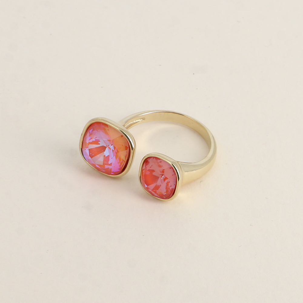 Bague ouverte- Ornée de cristaux de Swarovski® 10 mm et 8 mm - Hauteur de la bague: 2 mm - Orange glow delite