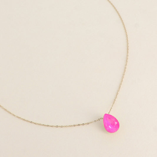 Collier - Pendentif cristal de Swarovski® en forme de goutte - Longueur du collier : 40+5 cm - Dimensions du cristal : 10x14 mm - Electric pink ignite