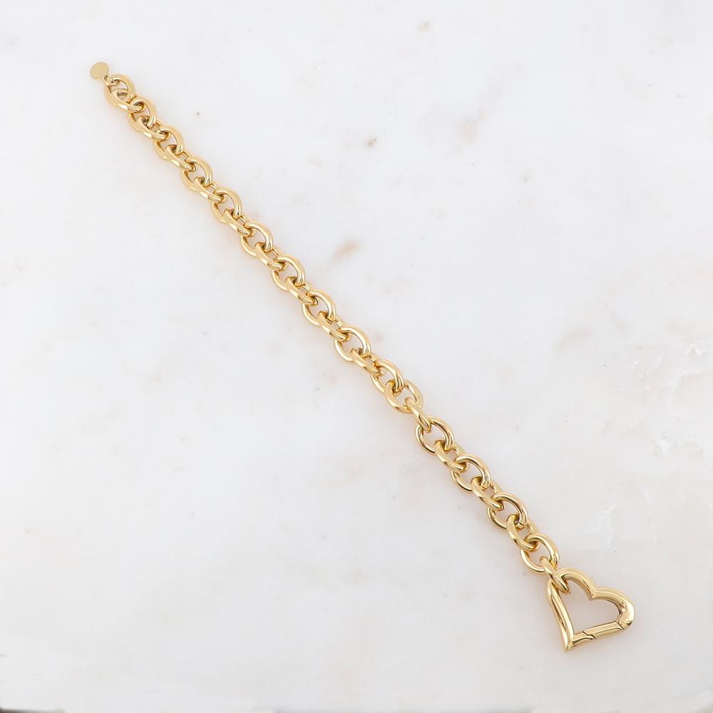 Bracelet en maille avec un pendentif coeur