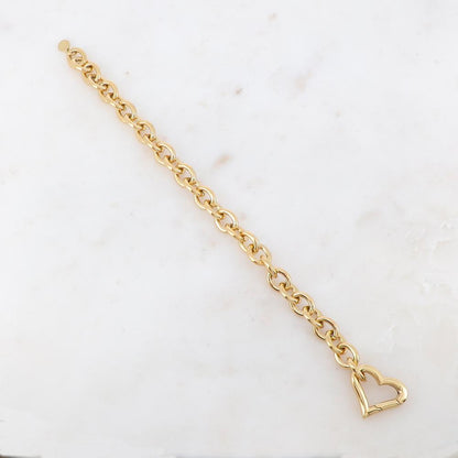 Bracelet en maille avec un pendentif coeur