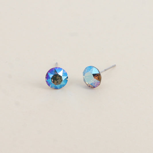 Boucles puces argentées – Ornées de cristaux de Swarovski® SS39 - Dimensions de la boucle : 8x8 mm - Black diamond shimmer