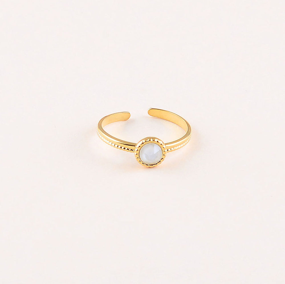 Bague fine ornée de cristaux de Swarovski® - Hauteur de la bague: 2 mm - Dimensions du cristal : 5x5 mm - Ivory cream