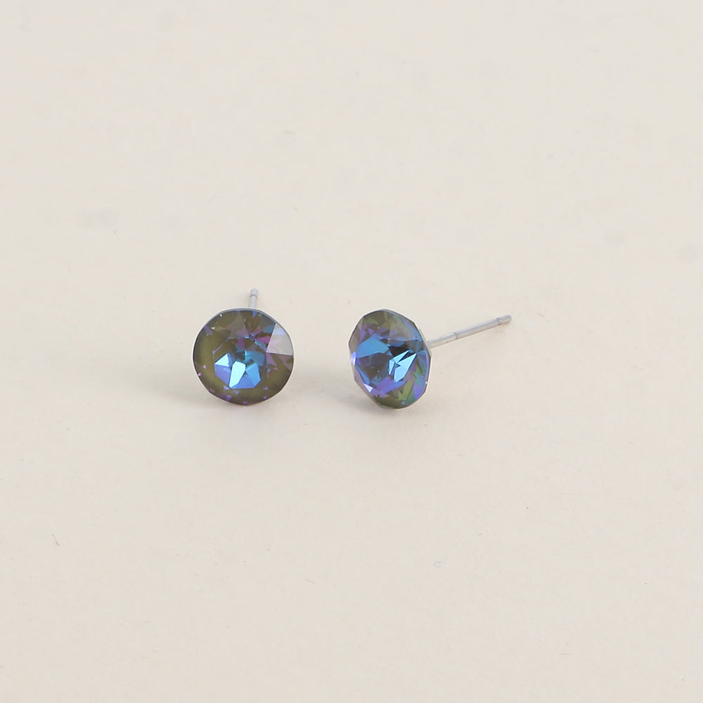 Boucles puces argentées – Ornées de cristaux de Swarovski® SS39 - Dimensions de la boucle : 8x8 mm - Army green delite