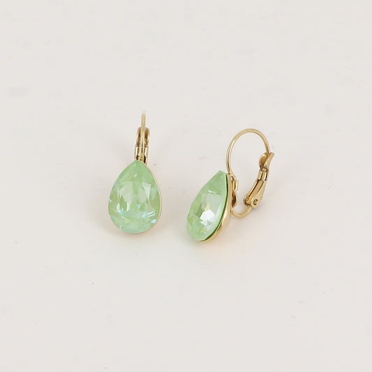 Boucles dormeuses ornées de cristaux de Swarovski® - Dimensions de la boucle : 10 x 23mm - Dimensions du cristal : 10 x 13mm - Paradise green lux