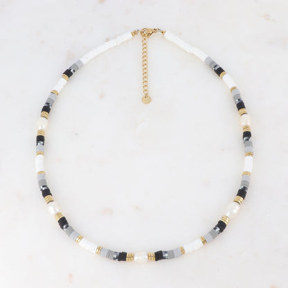 Collier surf doré avec des perles Heishi roses et noires et des perles d'eau douce 38+5 cm