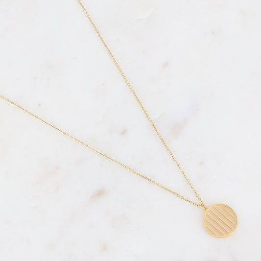 Collier doré avec un pendentif géométrique strié ajouré 40+5 cm
