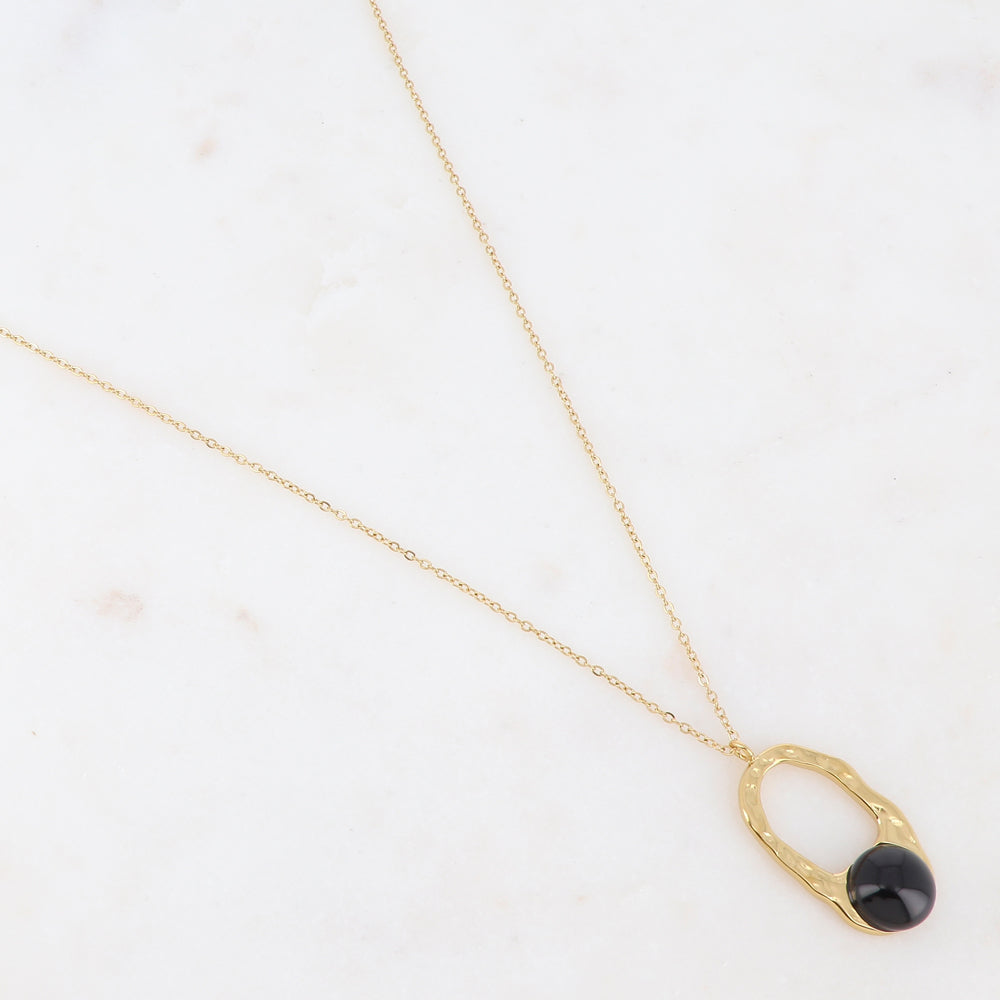 Collier doré avec un anneau et une pierre onyx 44+5 cm