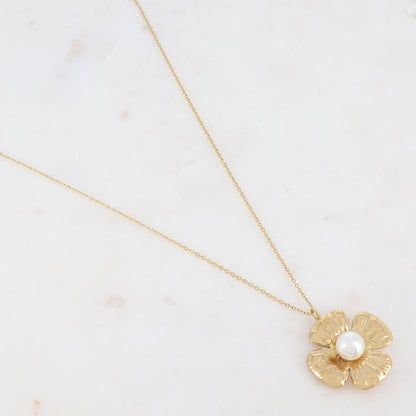 Collier doré avec un pendentif fleur embelli d'une perle d'eau douce 38+5 cm