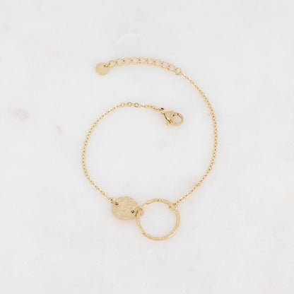 Bracelet avec pièce ronde et anneau, effet martelé