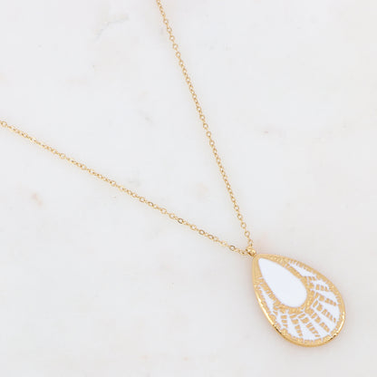 Collier doré avec une pièce en forme de goutte émaillée blanche 40+5 cm