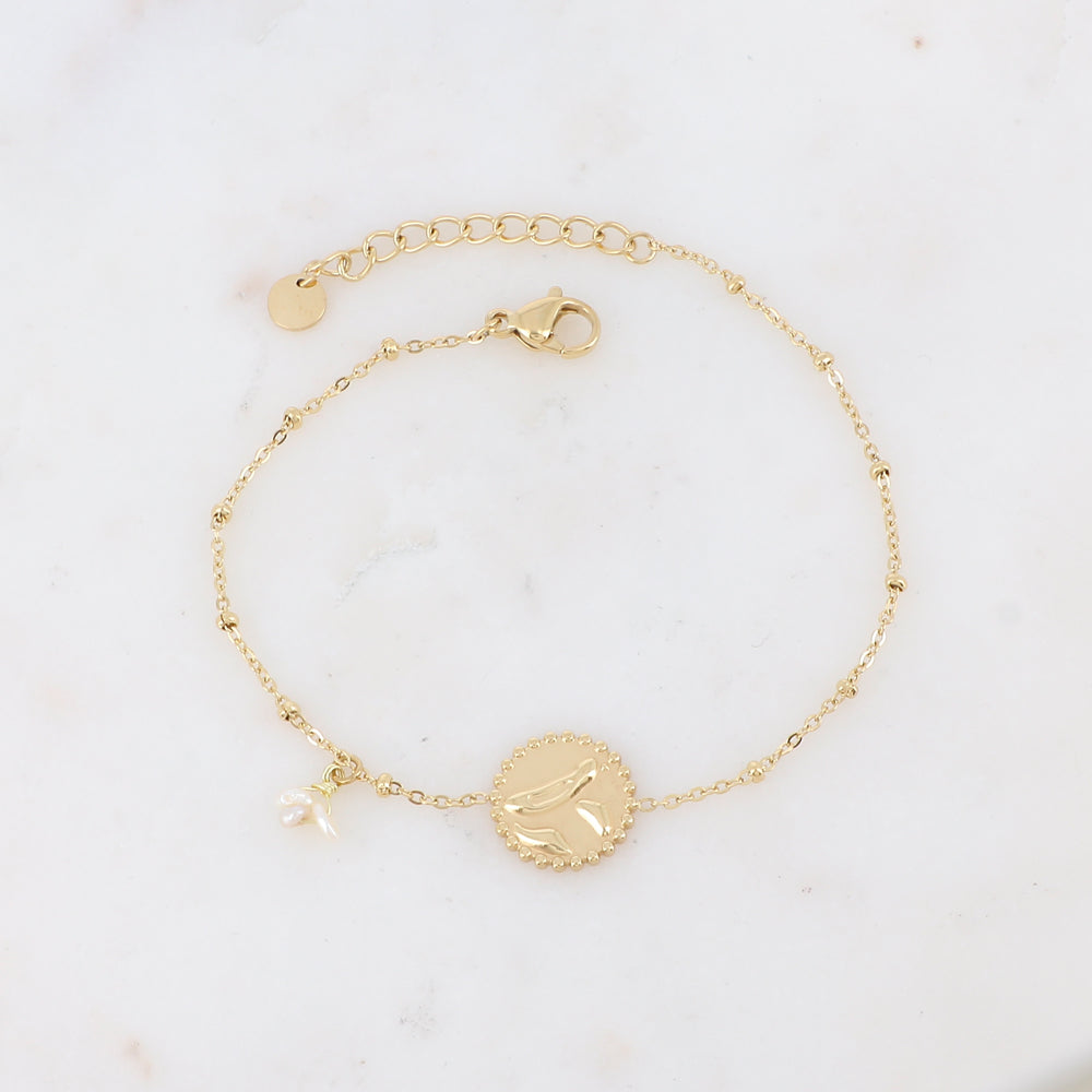 Bracelet avec 3 petites perles en pierres naturelles et pampille graphique