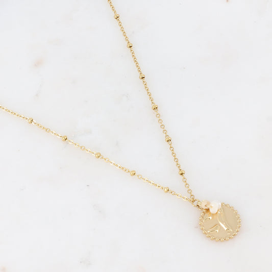 Collier doré avec 3 petites perles d'eau douce et pampille graphique 41+5 cm