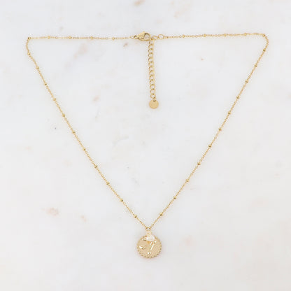 Collier doré avec 3 petites perles d'eau douce et pampille graphique 41+5 cm