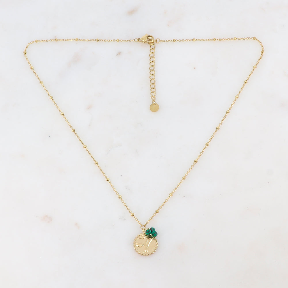 Collier doré avec 3 petites perles en pierre naturelle malachite et pampille graphique 41+5 cm