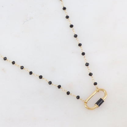 Collier doré avec perles en pâtes de verre noirs et un pendentif en anneau ovale embelli d'un email noir 39,5+5 cm