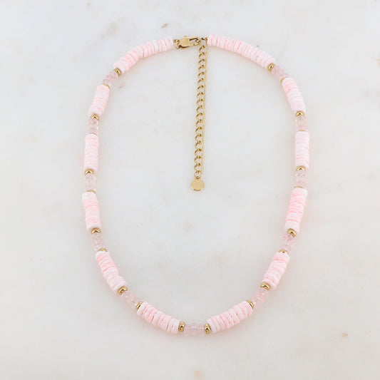 Collier doré embelli de pierres naturelles et de coquillages roses 36+7 cm