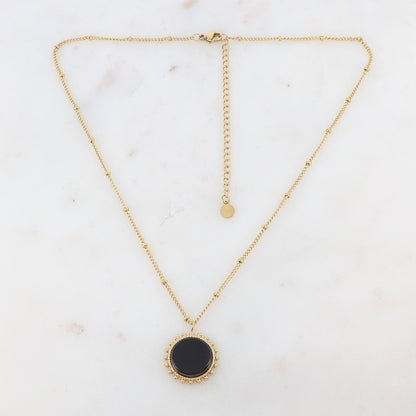 Collier doré avec un cabochon en pierre Onyx 38+7 cm