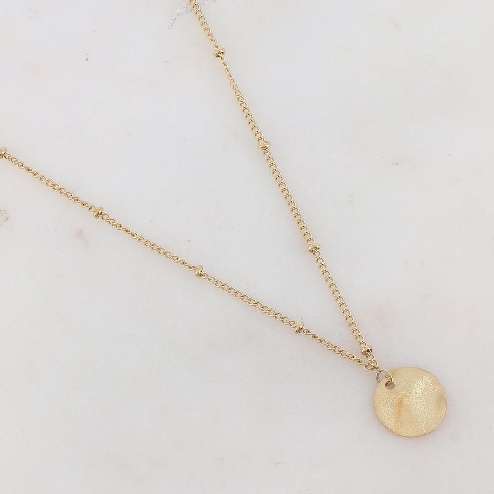 Collier doré avec une pampille ronde ondulée 42+5 cm