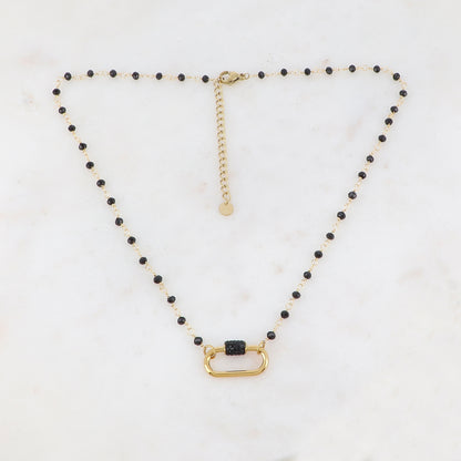 Collier doré embelli de perle en pâte de verre noire et d'une boucle ovale ornée de strass noirs 40+5 cm