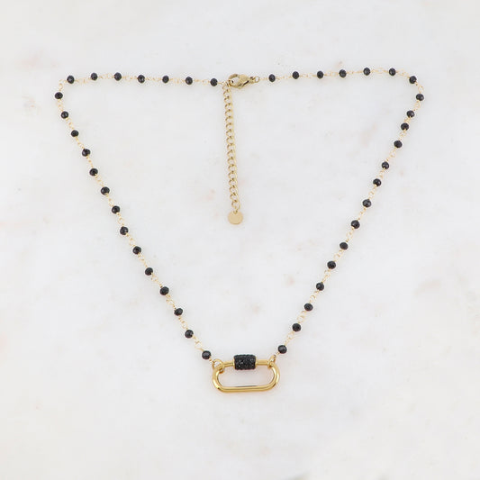 Collier doré embelli de perle en pâte de verre noire et d'une boucle ovale ornée de strass noirs 40+5 cm