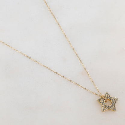 Collier doré avec pendentif en forme d'étoile et hématites 47+5 cm