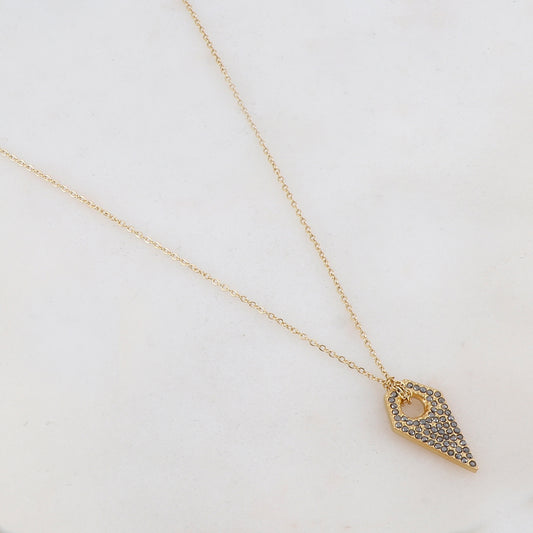 Collier doré avec pendentif en forme de pyramide et hématite 47+5 cm