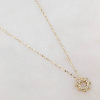Collier doré avec pendentif en forme de fleur et cristal 40+5 cm