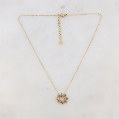 Collier doré avec pendentif en forme de fleur et hématites 40+5 cm
