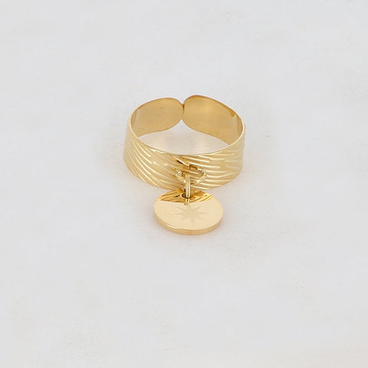 Bague rayée avec pampille pièce ronde lisse, motif étoile