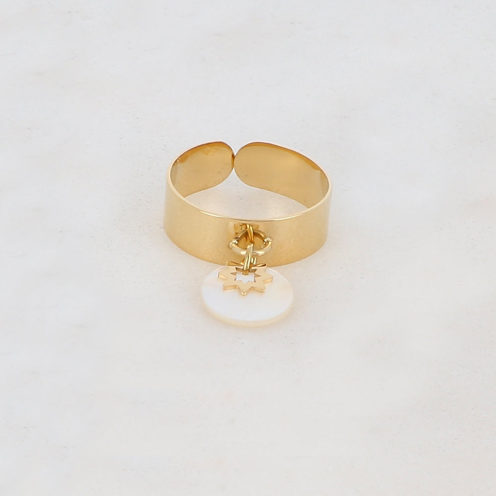 Bague lisse avec pampille ronde en nacre et étoile