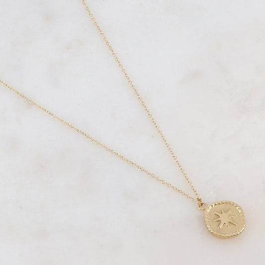 Collier doré avec pendentif rond motif étoile du nord 41+5 cm