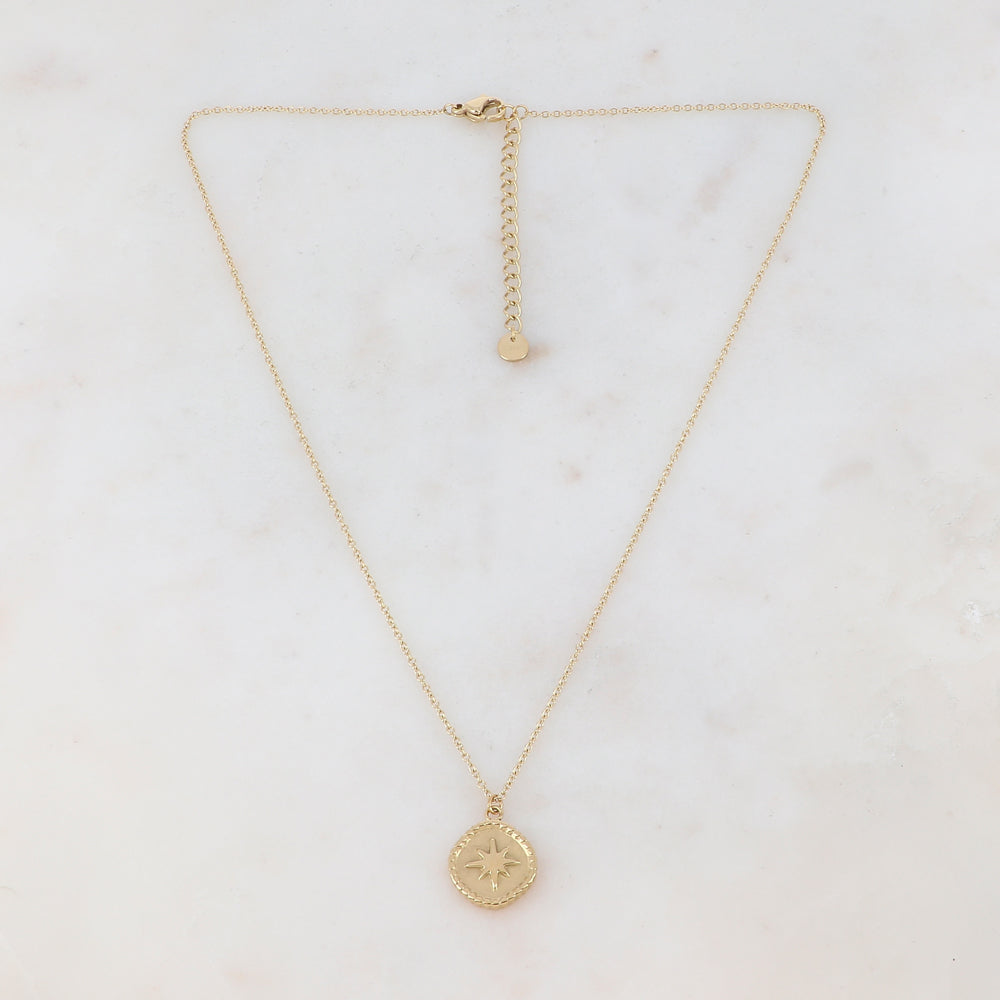 Collier doré avec pendentif rond motif étoile du nord 41+5 cm