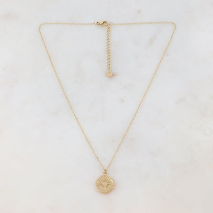 Collier doré avec pendentif rond motif étoile du nord 41+5 cm