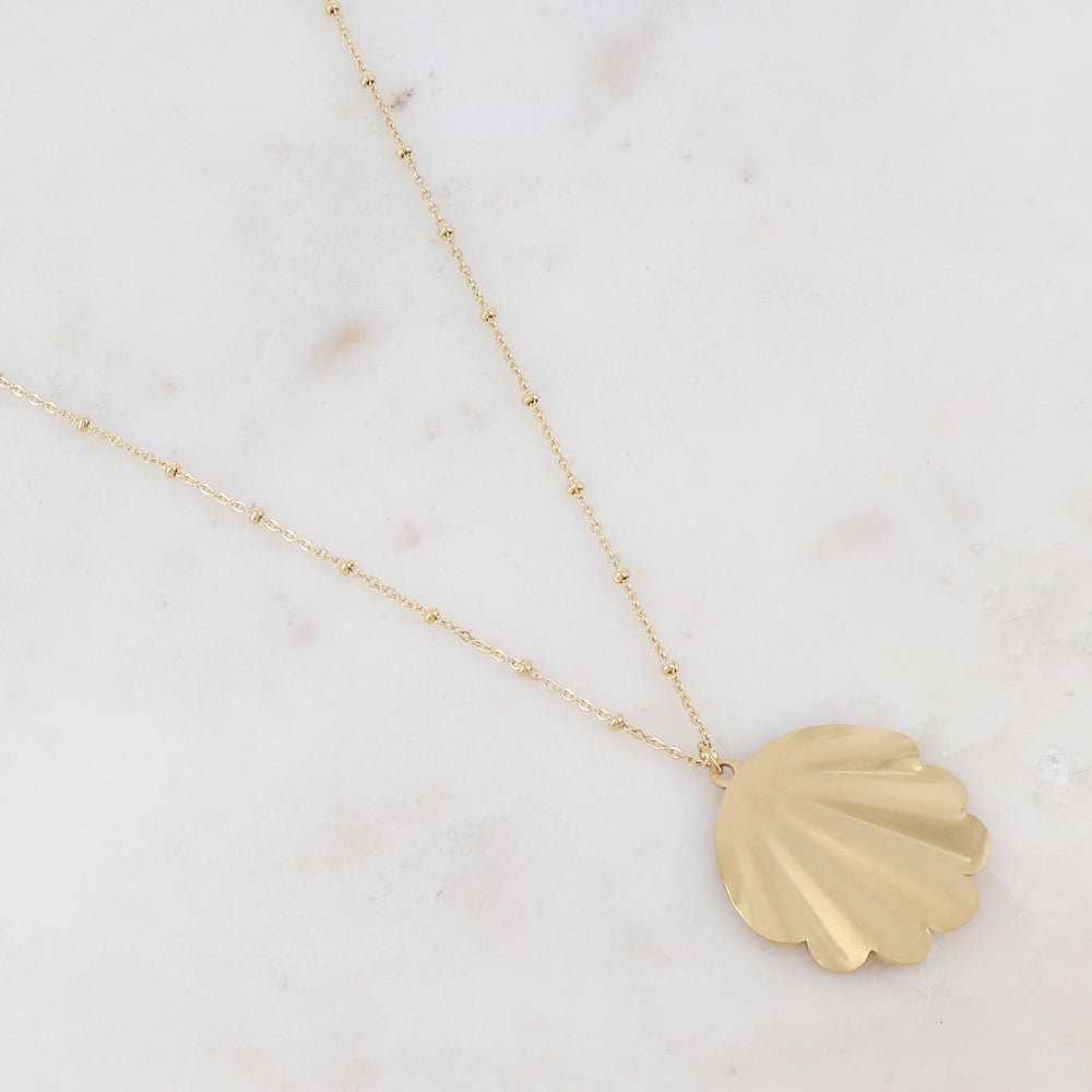 Sautoir doré composé d'un pendentif feuille 65+5 cm