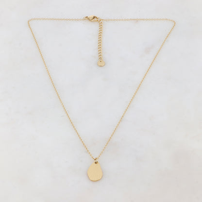 Collier doré composé d'un pendentif en forme géométrique 41+5 cm