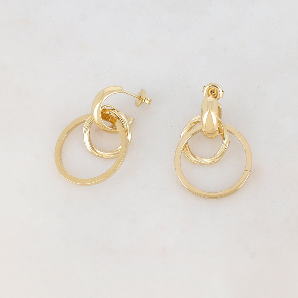 Créoles à puce avec anneaux lisses : torsadé et plat 2,5 x 3,5 cm.