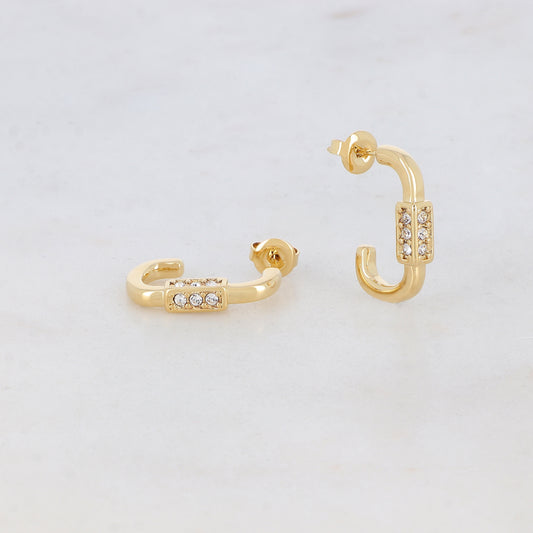 Créoles à puce rectangulaires avec 6 strass 1,3 cm x 2,1 cm.