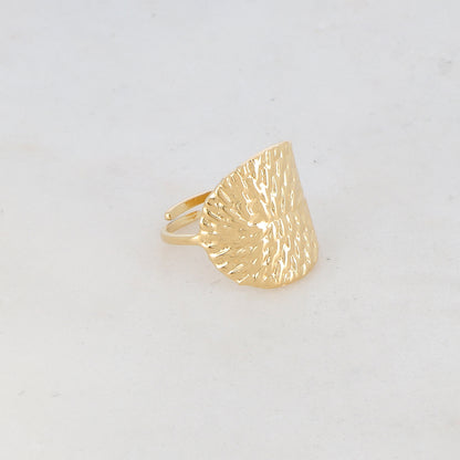 Bague fine avec pièce ronde, motif graphique