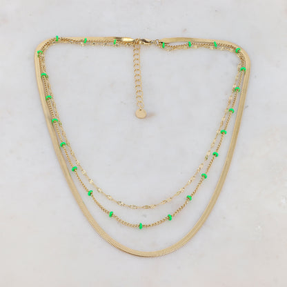 Collier 3 rangs doré avec une maille miroir embelli de pièces émaillées vertes 38/40/43+5 cm
