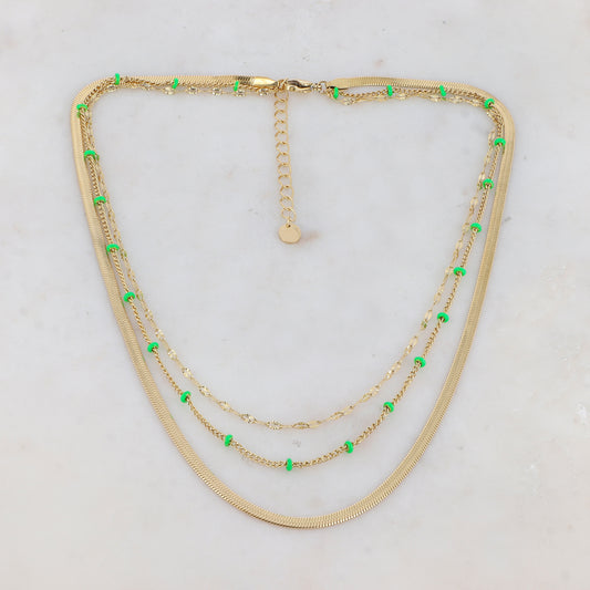 Collier 3 rangs doré avec une maille miroir embelli de pièces émaillées vertes 38/40/43+5 cm