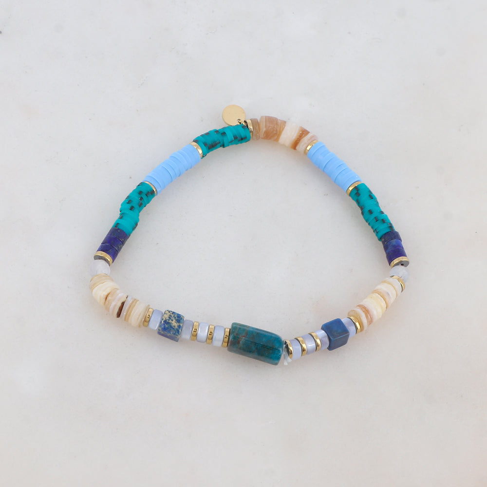 Bracelet élastique avec coquillages, perles heishi et pierres naturelles