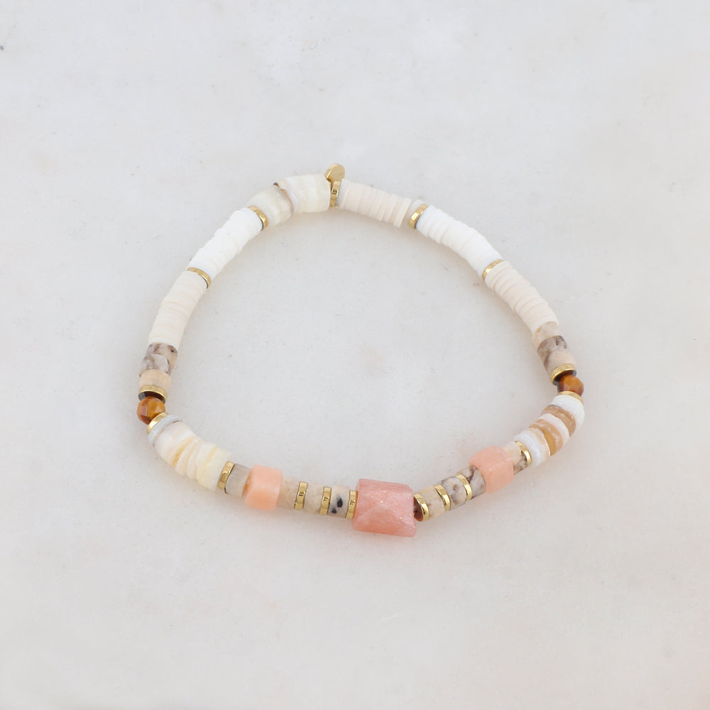 Bracelet élastique avec coquillages, perles heishi et pierres naturelles
